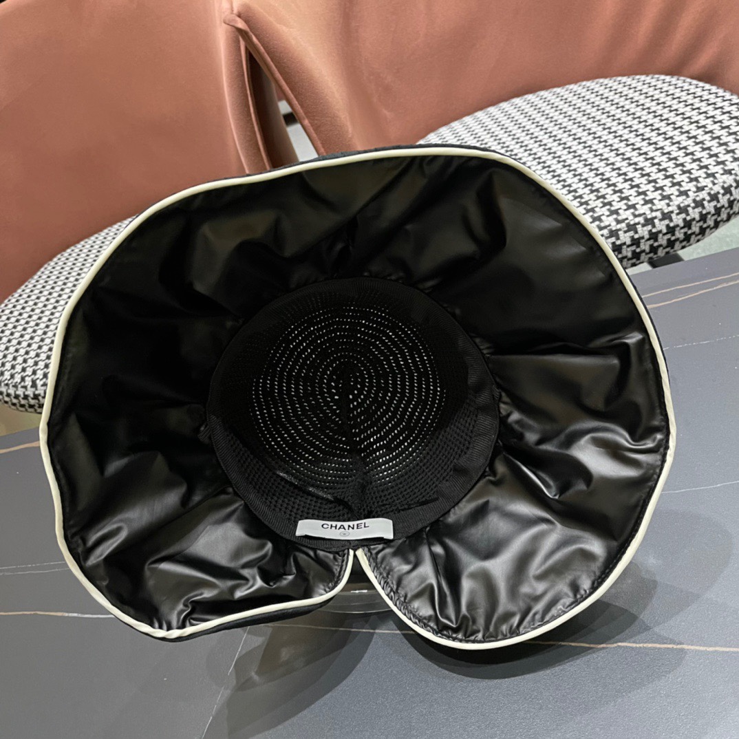 【Chanel香奈儿】早春新款大沿小香风渔夫帽～质感满满
出街首选🌊