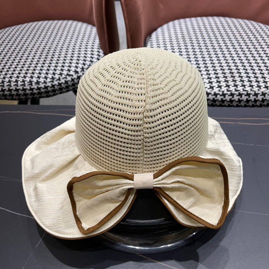 【Chanel香奈儿】早春新款大沿小香风渔夫帽～质感满满
出街首选🌊