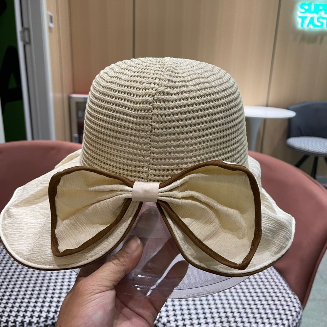 【Chanel香奈儿】早春新款大沿小香风渔夫帽～质感满满
出街首选🌊