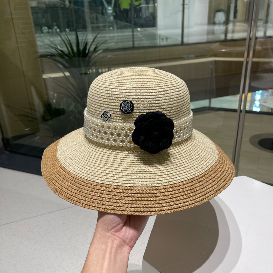 【Chanel香奈儿】新款山茶花拼色编织草帽，度假休闲必备，优雅大方的一款