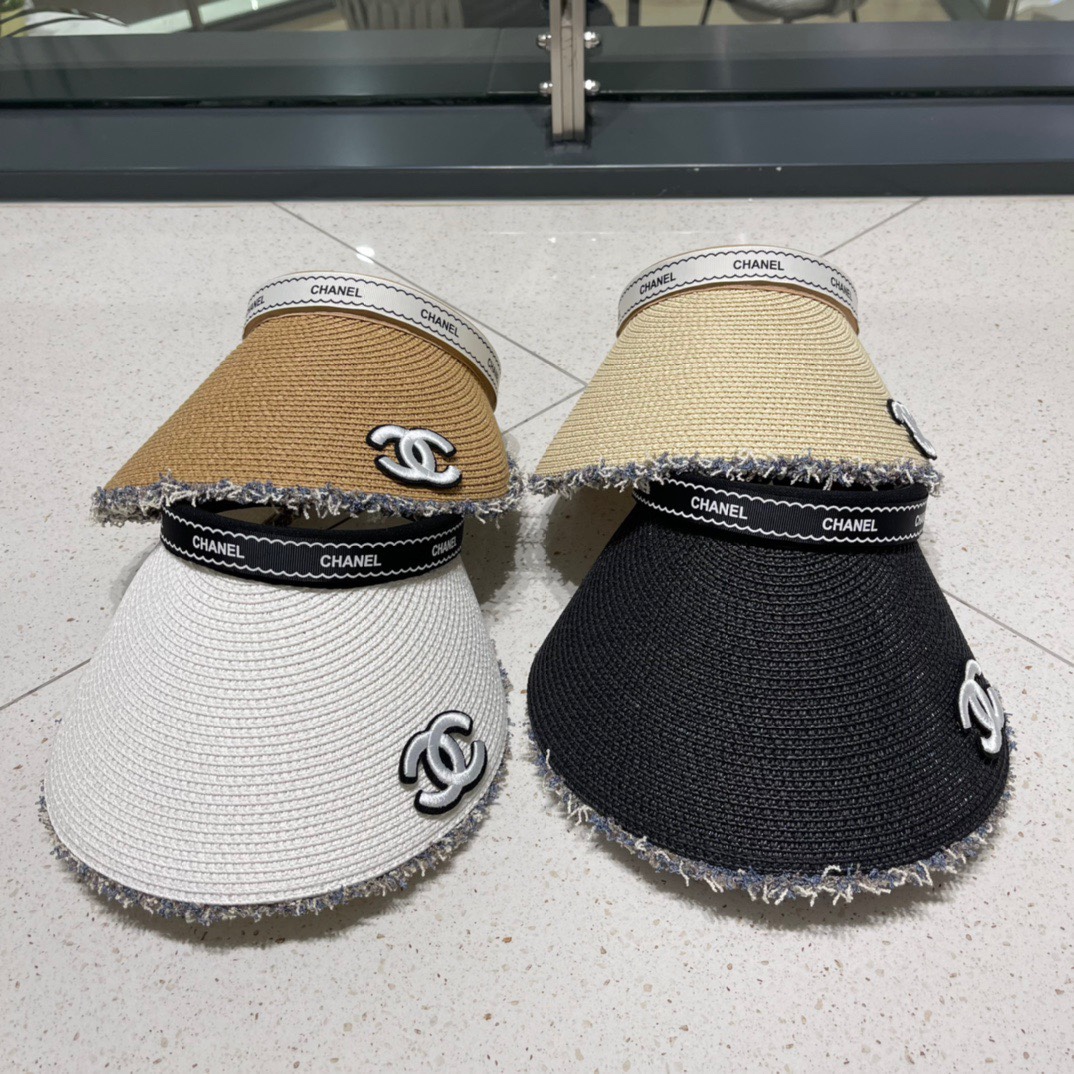 NO:204944,Chanel's new empty-top hat is sweet style. Because the hat is empty-top, it won't feel like it's stuffy in summer and it won't be picky about the hairstyle and face shape!  The sun protection effect is no less than that of a professional sun protection cloth hat. The fashionable style is right for you to buy. The fisherman's hat, baseball hat, knit hat, hat, chanel, espadrilles, hats19860909香奈儿新款空顶帽 甜美风 帽子整体因为是空顶的所以夏天不会有闷头的感觉并且不挑发型 脸型！防晒效果不亚于专业的防晒布帽 洋气款入手就对了帽子渔夫帽棒球帽针织帽,帽子,chanel,espadrilles,hats,hat