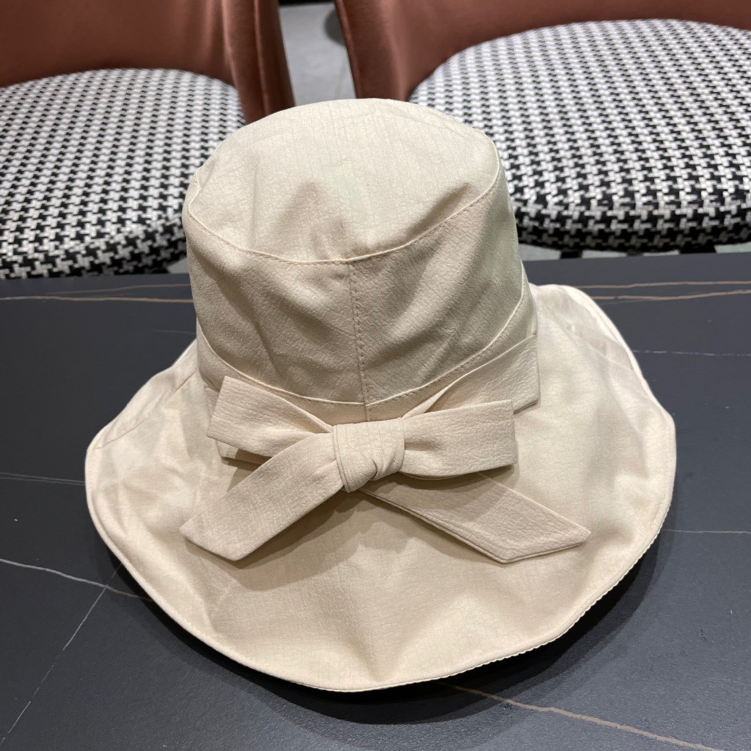 【PRADA普拉达】2024新款三角标渔夫帽，大牌款超好搭配，