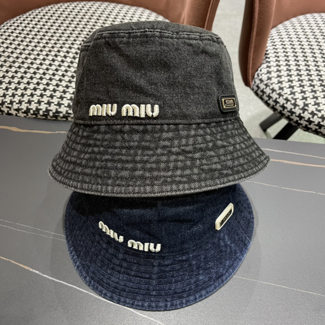 NO:206086,Misundere new denim fisherman hat. The strong retro style is definitely so natural and harmonious with the windproof rope. The special-adjustment hat is very deep, so it is very good to wear a small hat. Fisherman hat baseball hat knit hat, hat, espadrilles, hats19860909谬谬新款牛仔渔夫帽 浓厚的复古风情肯定搭配防风绳就是那么的自然协调 特调帽型很深 所以戴上好显脸小帽子渔夫帽棒球帽针织帽,帽子,espadrilles,hats,hat