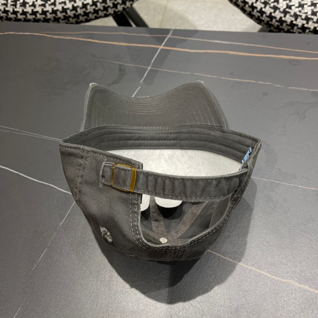 💛【普拉达】春夏新款棒球帽，新款出货超好搭配，赶紧入手！