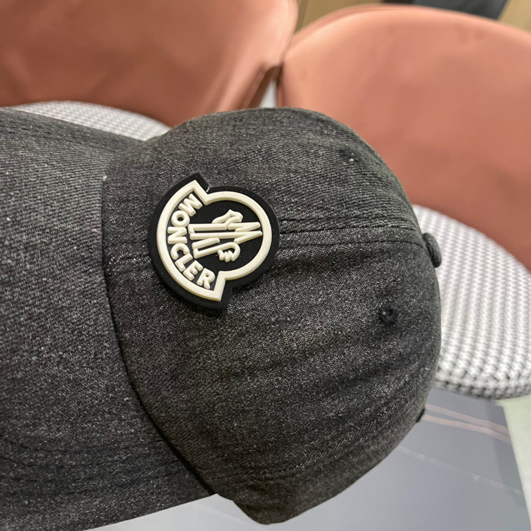   Moncler蒙口2024新款牛仔棒球帽，质量超赞，基础头围56，贴片可调节。