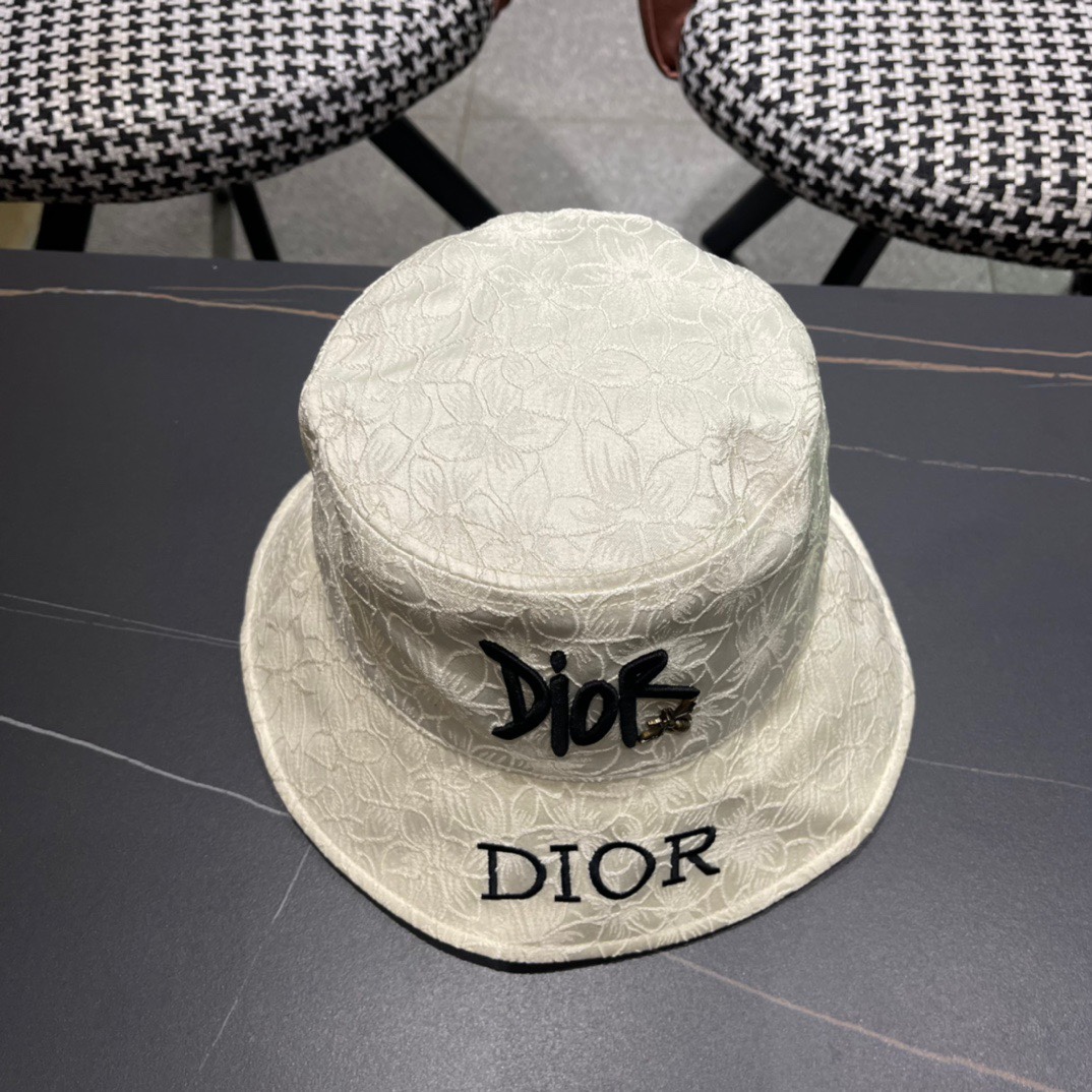 💛【DIOR迪奥】2024新款官方大牌渔夫帽🌈
遮阳百搭的一款～非常有质感