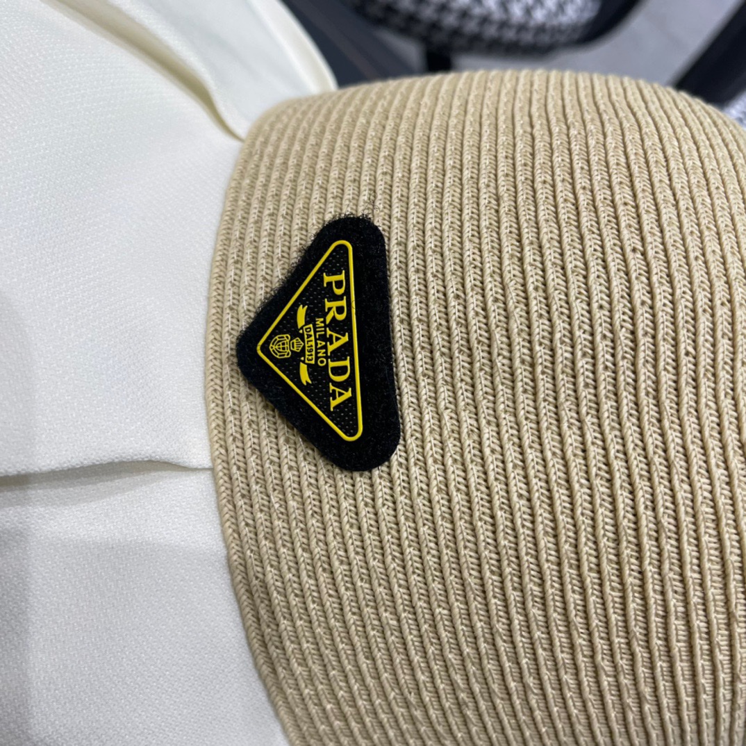 【普拉达】2024春夏新款渔夫帽，新款出货，大牌款超好搭配，赶紧入手！