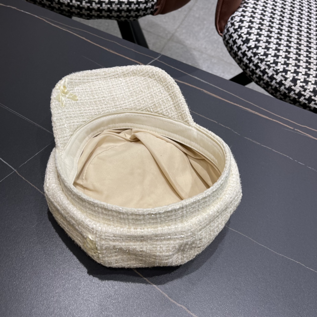 【普拉达】2024早秋新款网红贝雷帽新款出货，大牌款超好搭配，赶紧入手！