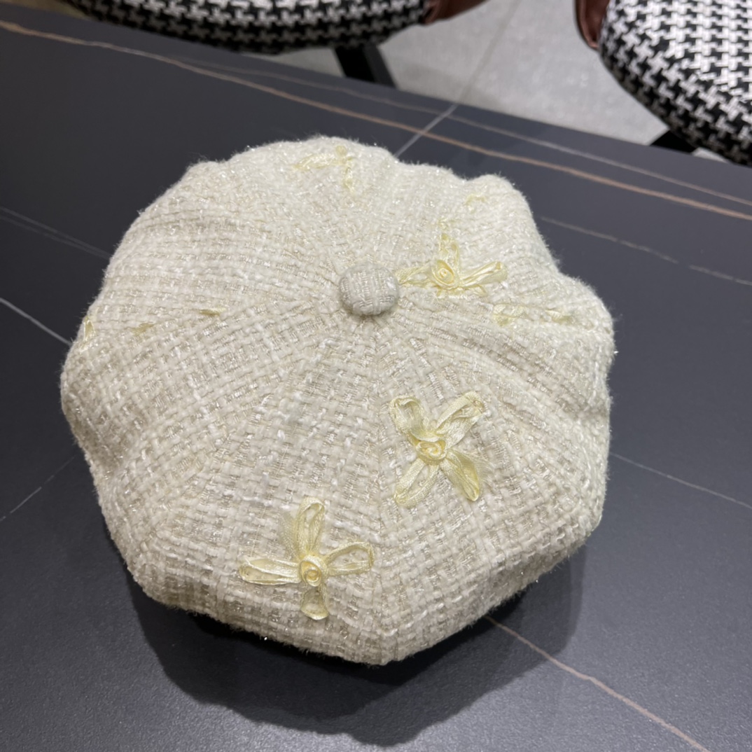 【普拉达】2024早秋新款网红贝雷帽新款出货，大牌款超好搭配，赶紧入手！