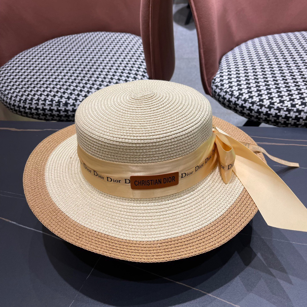  Dior迪奥平顶草帽，高密度制作，一顶超级有品位的草帽了~出街首选！帽型超美腻颜色妥妥，