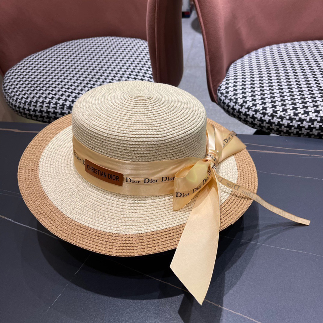  Dior迪奥平顶草帽，高密度制作，一顶超级有品位的草帽了~出街首选！帽型超美腻颜色妥妥，