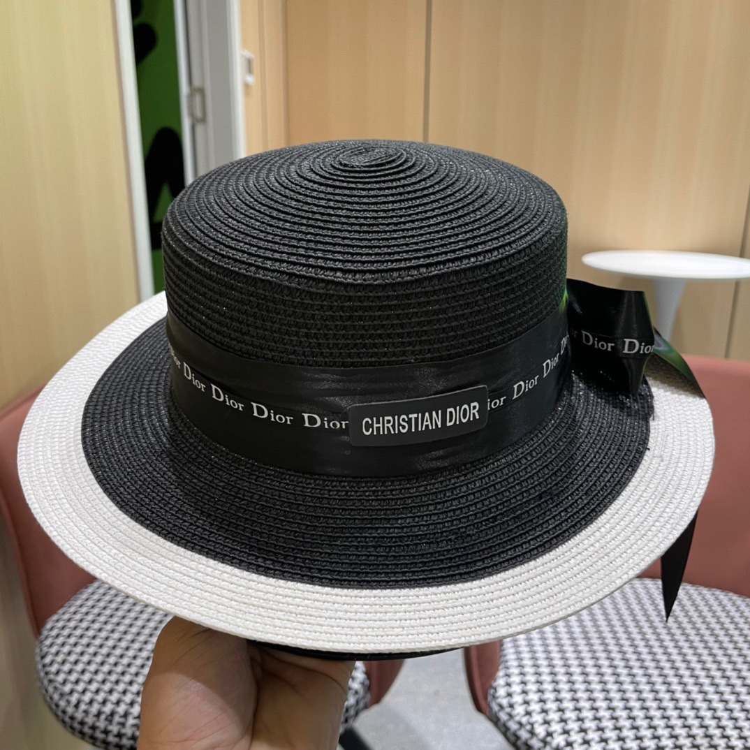  Dior迪奥平顶草帽，高密度制作，一顶超级有品位的草帽了~出街首选！帽型超美腻颜色妥妥，