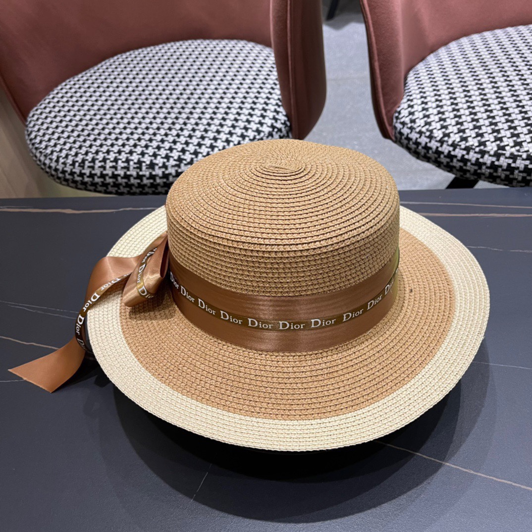  Dior迪奥平顶草帽，高密度制作，一顶超级有品位的草帽了~出街首选！帽型超美腻颜色妥妥，