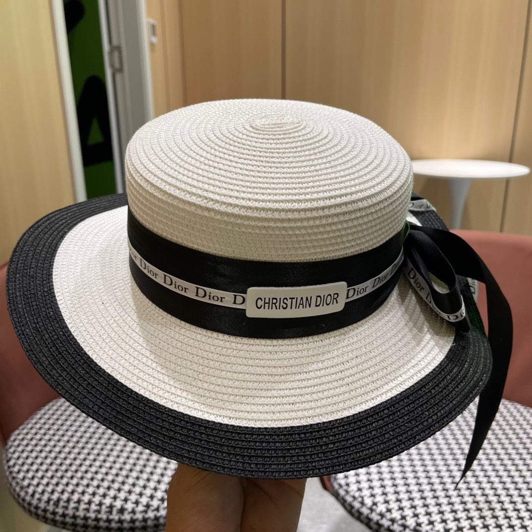 Dior迪奥平顶草帽，高密度制作，一顶超级有品位的草帽了~出街首选！帽型超美腻颜色妥妥，