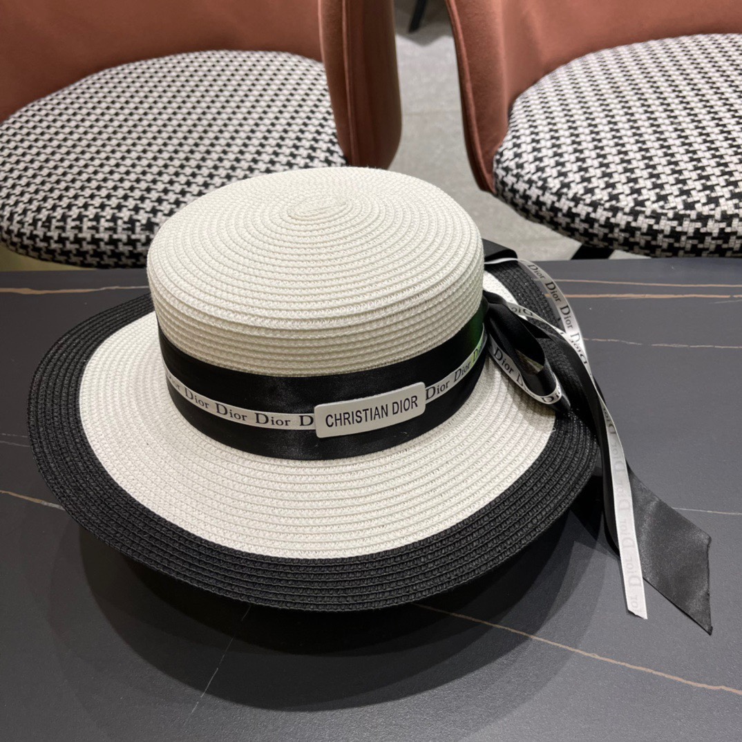 Dior迪奥平顶草帽，高密度制作，一顶超级有品位的草帽了~出街首选！帽型超美腻颜色妥妥，
