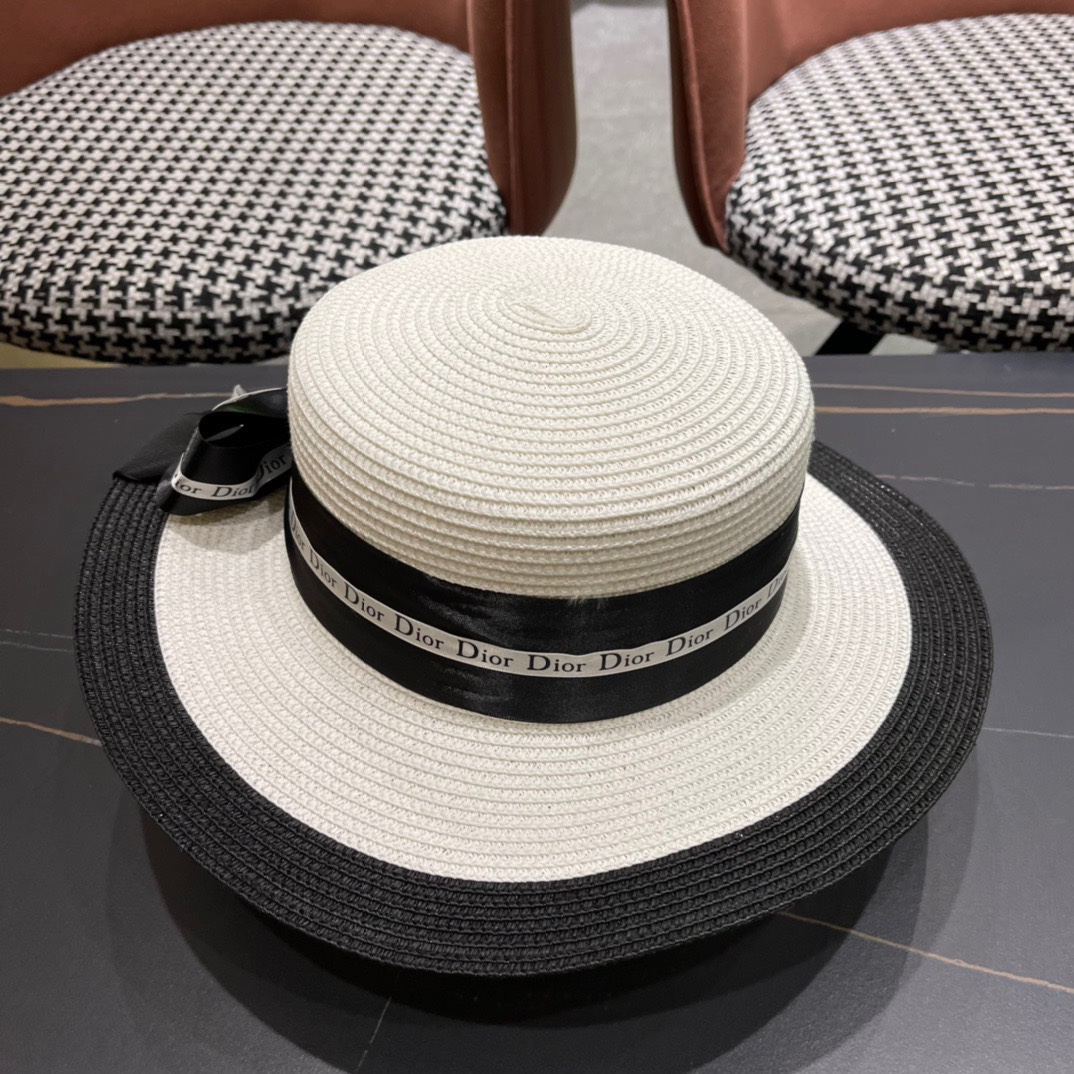  Dior迪奥平顶草帽，高密度制作，一顶超级有品位的草帽了~出街首选！帽型超美腻颜色妥妥，