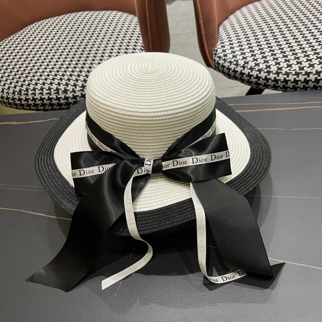  Dior迪奥平顶草帽，高密度制作，一顶超级有品位的草帽了~出街首选！帽型超美腻颜色妥妥，