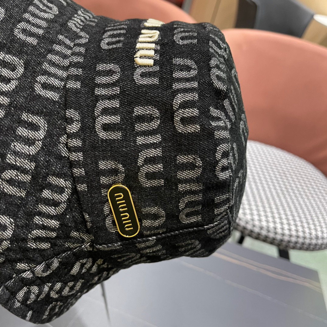  谬谬新款牛仔渔夫帽大牌简约尚时风，尊享品质感！