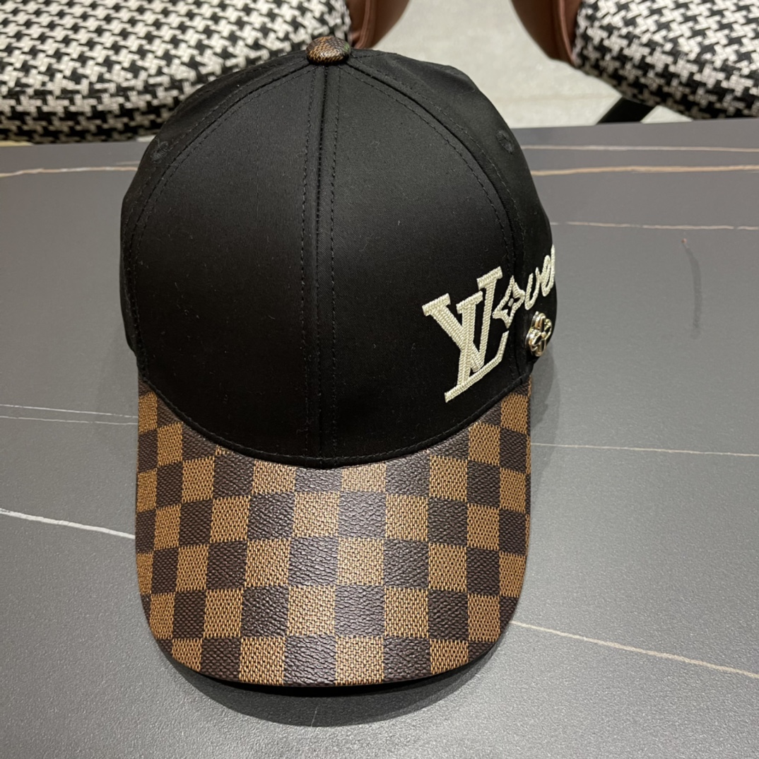 NO:207943,LV Louis Vuitton original single embroidered baseball hat, the counter is very popular, light and breathable. Perfect style, accurate and accurate in the texture, original quality, exclusive physical shot, suitable hats for men and women, straw hats, fisherman hats, baseball hats, hats, louis vuitton, louis vuitton, espadrilles, hats19860909LV路易威登原单刺绣棒球帽 专柜热卖轻盈透气.完美版型,对格精准无误,原厂品质,独家实物拍摄,男女适用帽子草帽渔夫帽棒球帽,帽子,louis vuitton,louis vuitton,espadrilles,hats,hat