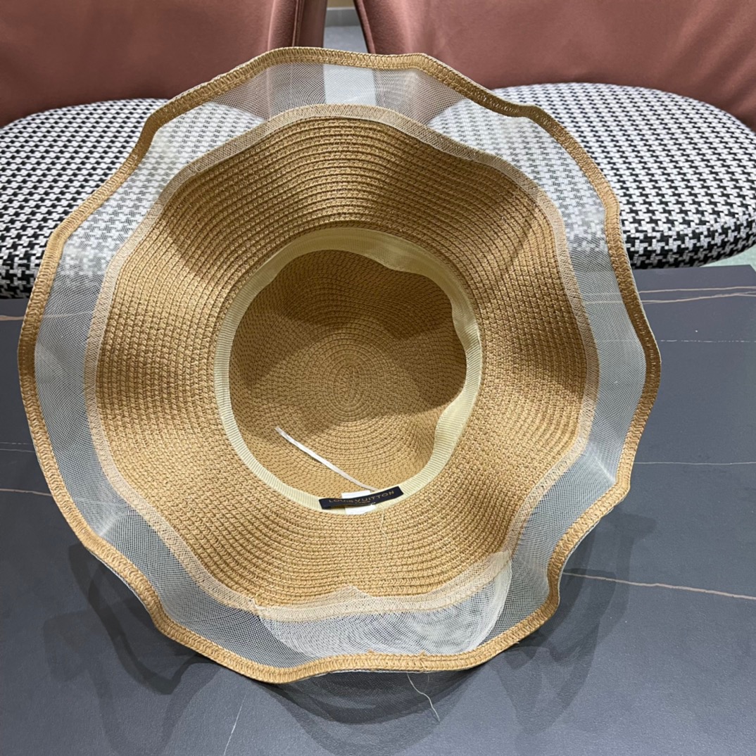  路易威登 LV 草帽,新款无数时尚达人必备 细草编织，旅游出街佳选