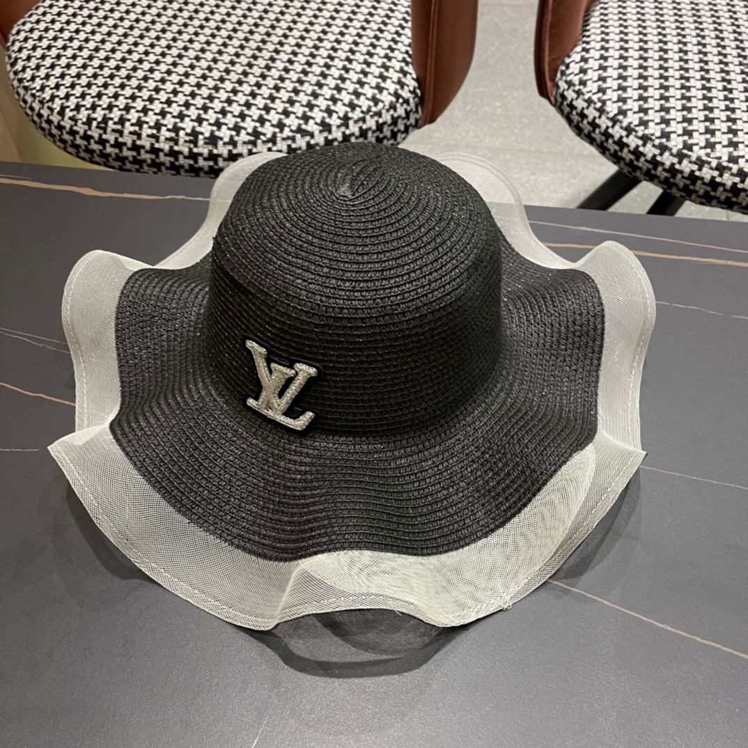  路易威登 LV 草帽,新款无数时尚达人必备 细草编织，旅游出街佳选