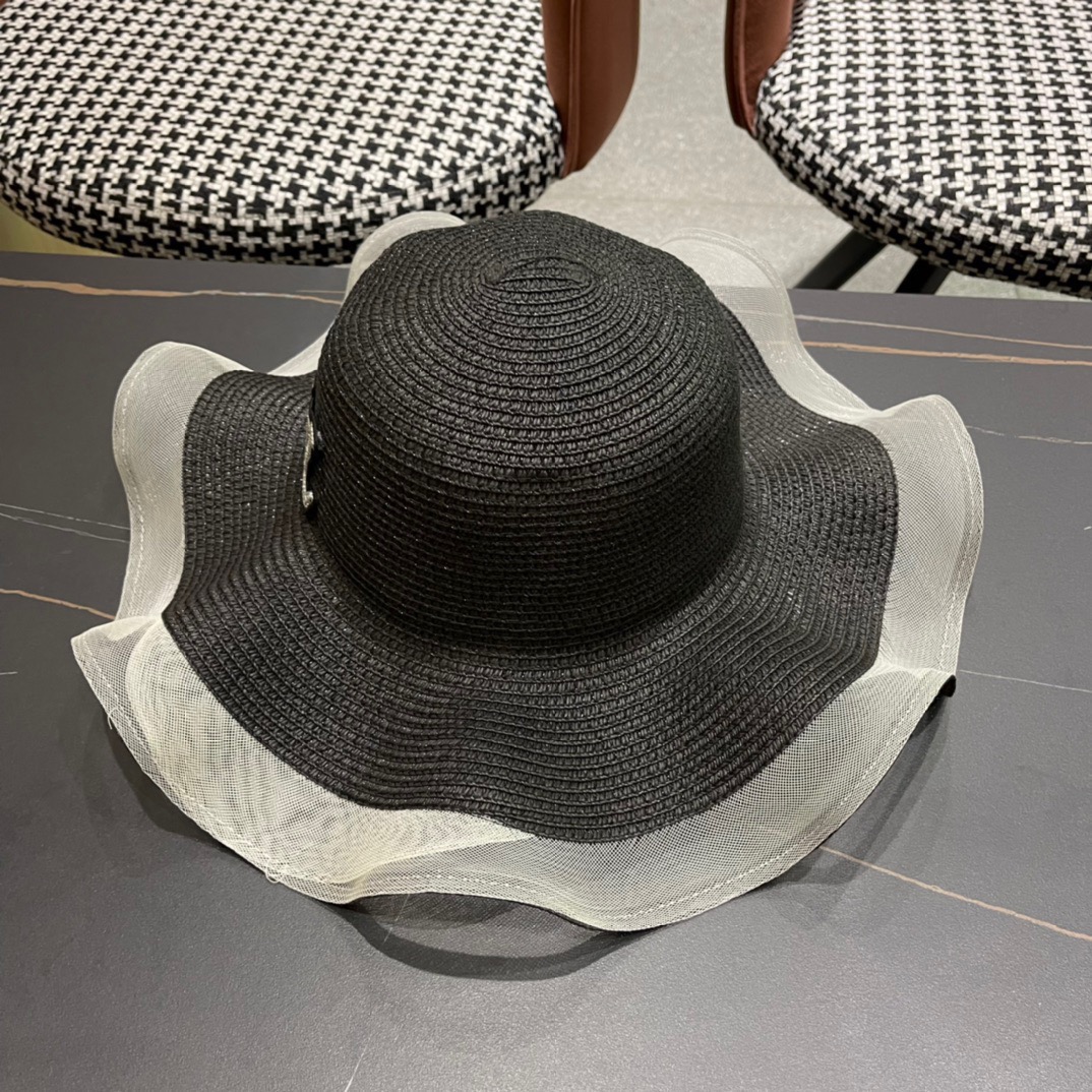  路易威登 LV 草帽,新款无数时尚达人必备 细草编织，旅游出街佳选
