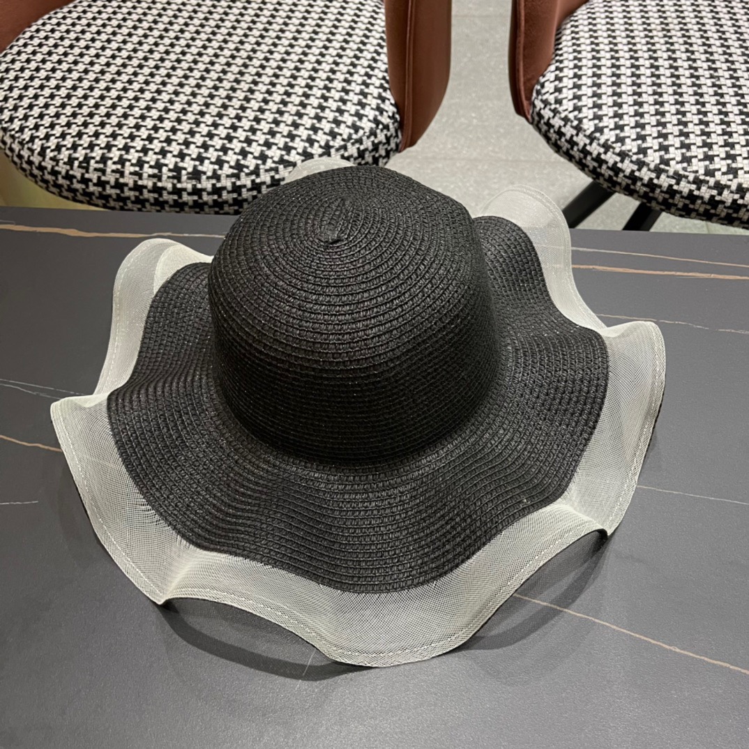  路易威登 LV 草帽,新款无数时尚达人必备 细草编织，旅游出街佳选