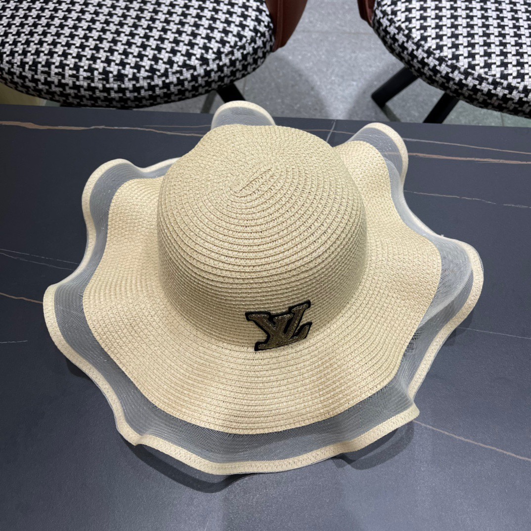  路易威登 LV 草帽,新款无数时尚达人必备 细草编织，旅游出街佳选