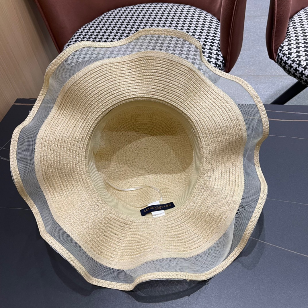  路易威登 LV 草帽,新款无数时尚达人必备 细草编织，旅游出街佳选