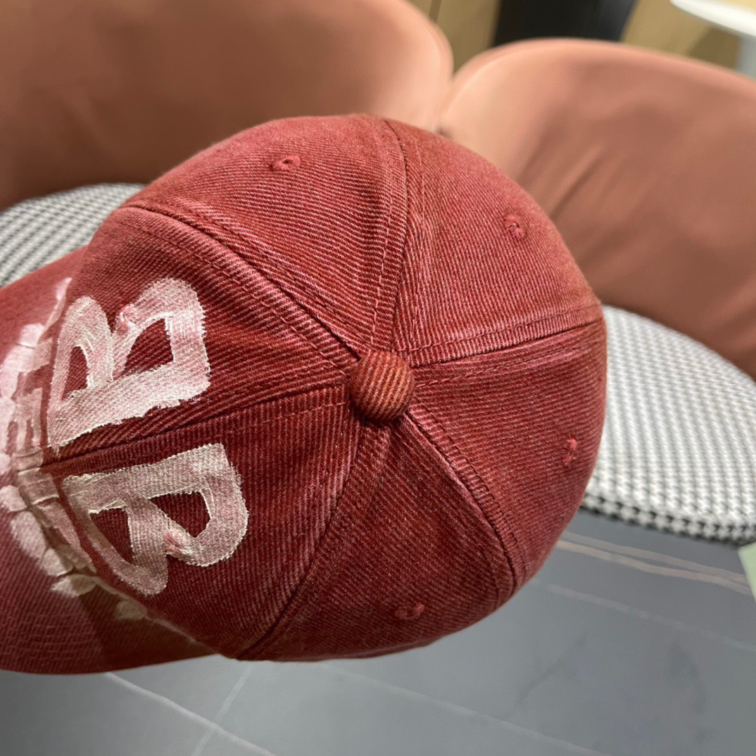  新款BALENCIAGA/巴黎世家鸭舌帽画画字母棒球帽，雅痞街头风，时尚男女妥妥驾驭！

