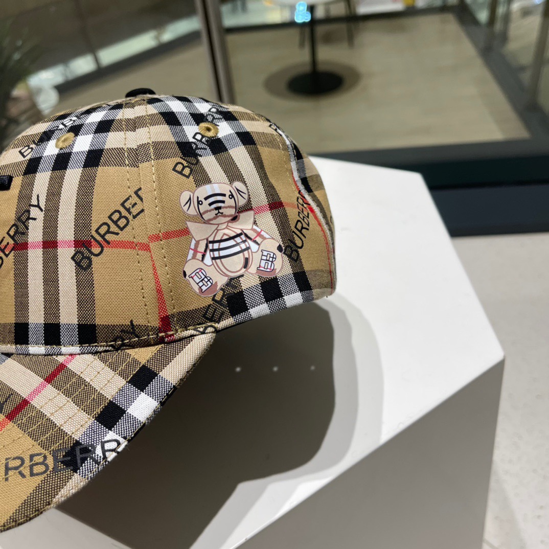 🧢Burberry（巴宝莉）新款原单棒球帽  专柜热卖款纯棉内里，完美版型，原厂品质，独家实物拍摄，男女
