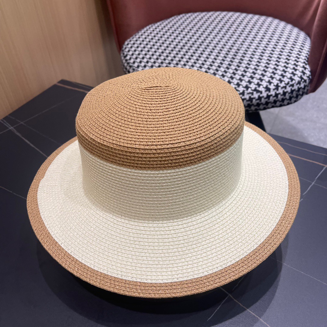 【DIOR迪奥】2024的新款草编平顶遮阳草帽盆帽🤩沙滩风，简约大方，百搭单品～出街首选，新款帽型超美腻