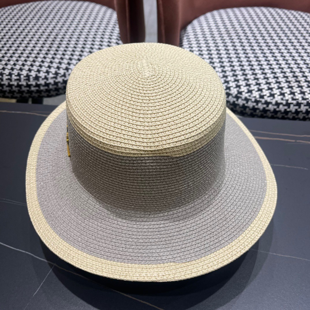 【DIOR迪奥】2024的新款草编平顶遮阳草帽盆帽🤩沙滩风，简约大方，百搭单品～出街首选，新款帽型超美腻