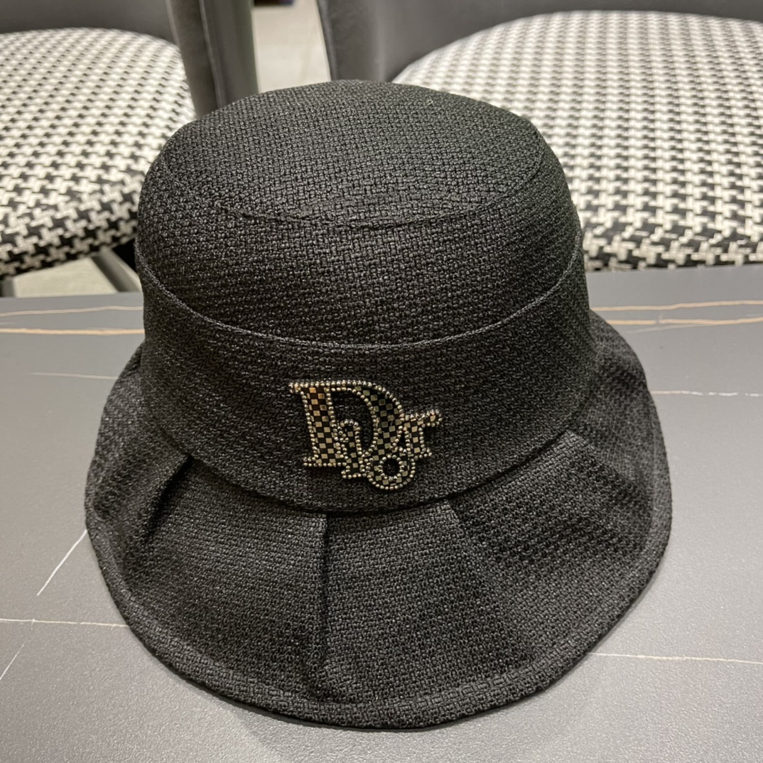 NO:221300,B Dior Dior latest Dior logo fisherman hat, super high sun protection index, especially small face, stylish and not soft, can be folded at will, convenient to carry, fisherman hat baseball hat knit hat, hat, dior, dior, espadrilles, hats19860909b迪奥Dior最新迪奥logo渔夫帽,防晒指数超高,特别显脸小,有型不软塌,可随意折叠,携带方便帽子渔夫帽棒球帽针织帽,帽子,dior,dior,espadrilles,hats,hat