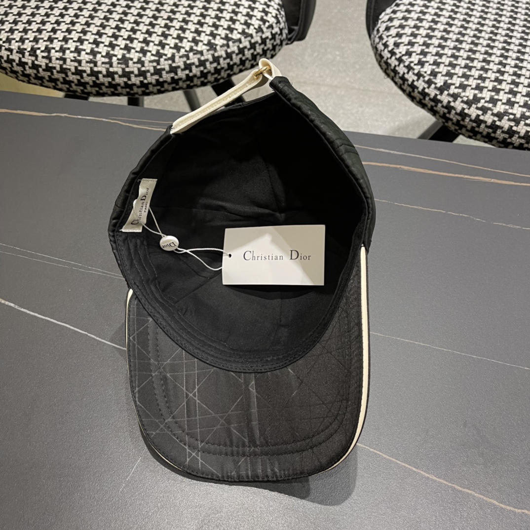 （DIOR迪奥】新款走量简约棒球帽🧢，新款出货，大牌款超好搭配，赶紧入手！