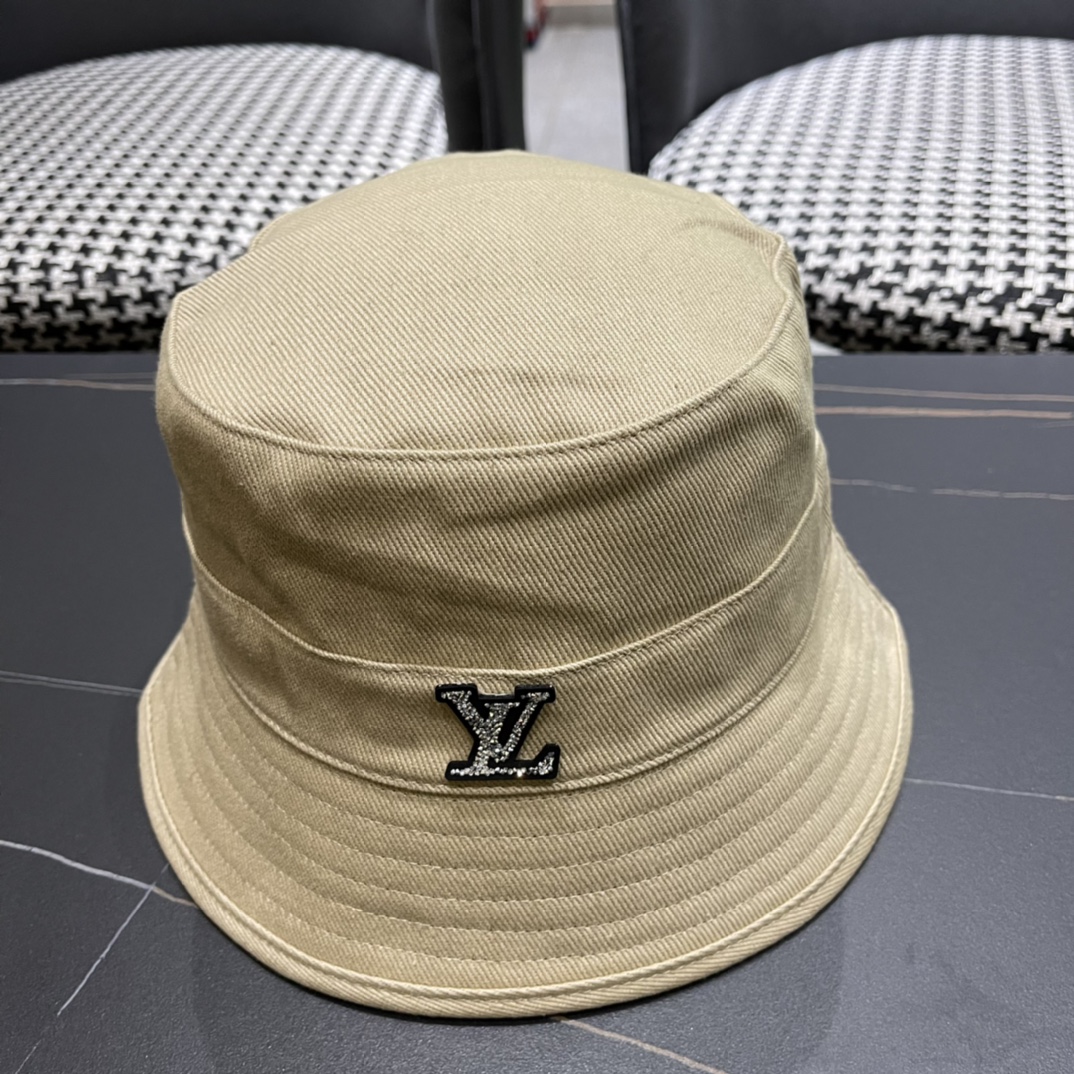 NO:208963,LV Louis Vuitton early autumn fisherman hat, a classic classic must-have when going out, very face-showing small hat, straw hat, fisherman hat, baseball hat, hat, louis vuitton, louis vuitton, espadrilles, hats19860909LV路易威登早秋渔夫帽,非常经典的经典出门必备,非常显脸小帽子草帽渔夫帽棒球帽,帽子,louis vuitton,louis vuitton,espadrilles,hats,hat