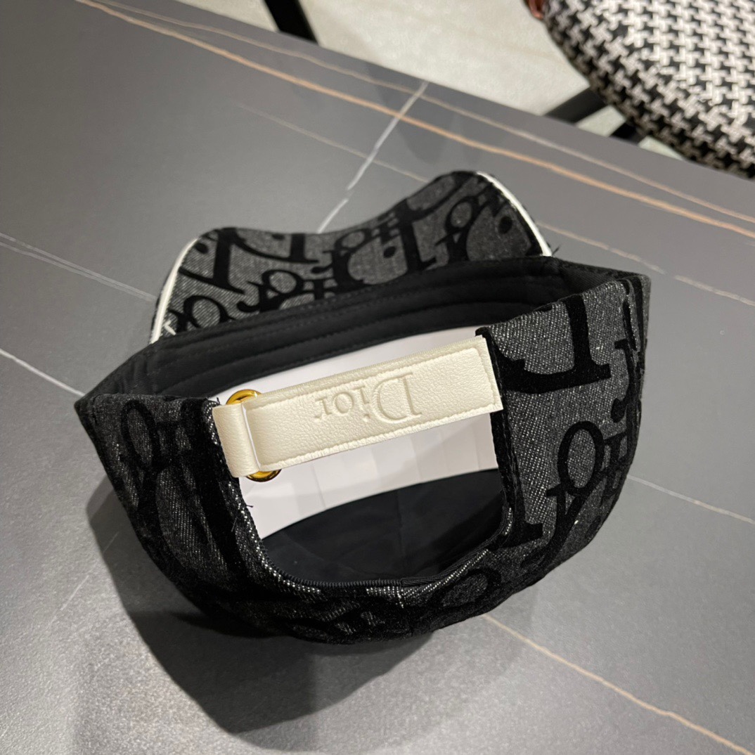 Dior迪奥2024新‮棒款‬球帽，鸭舌帽，原‮品单‬质，跑‮多量‬色