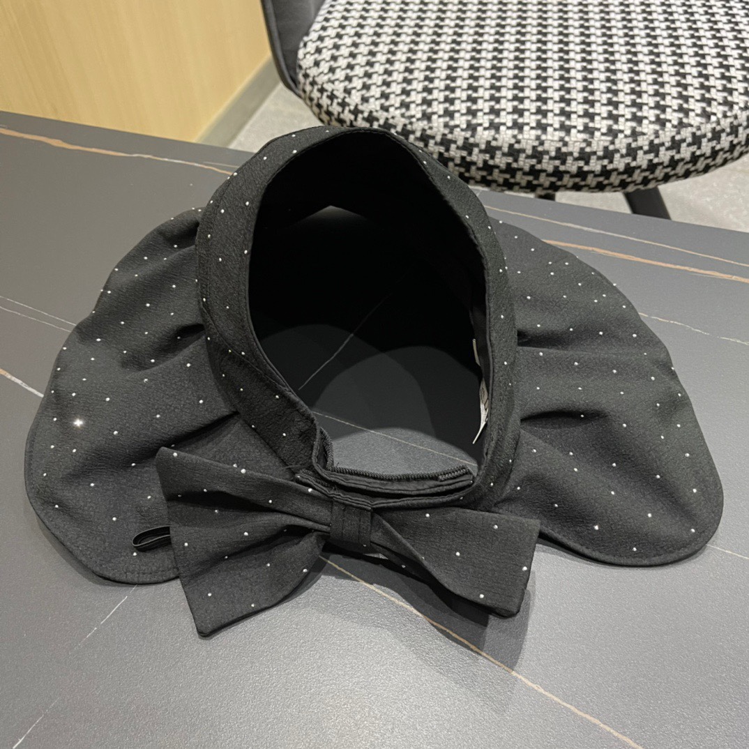  迪奥Dio*大檐空顶帽遮阳帽越简单越高级，时尚雅致
懂货可以闭眼入手