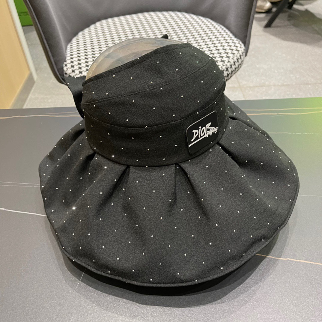  迪奥Dio*大檐空顶帽遮阳帽越简单越高级，时尚雅致
懂货可以闭眼入手