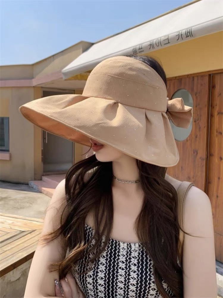  迪奥Dio*大檐空顶帽遮阳帽越简单越高级，时尚雅致
懂货可以闭眼入手