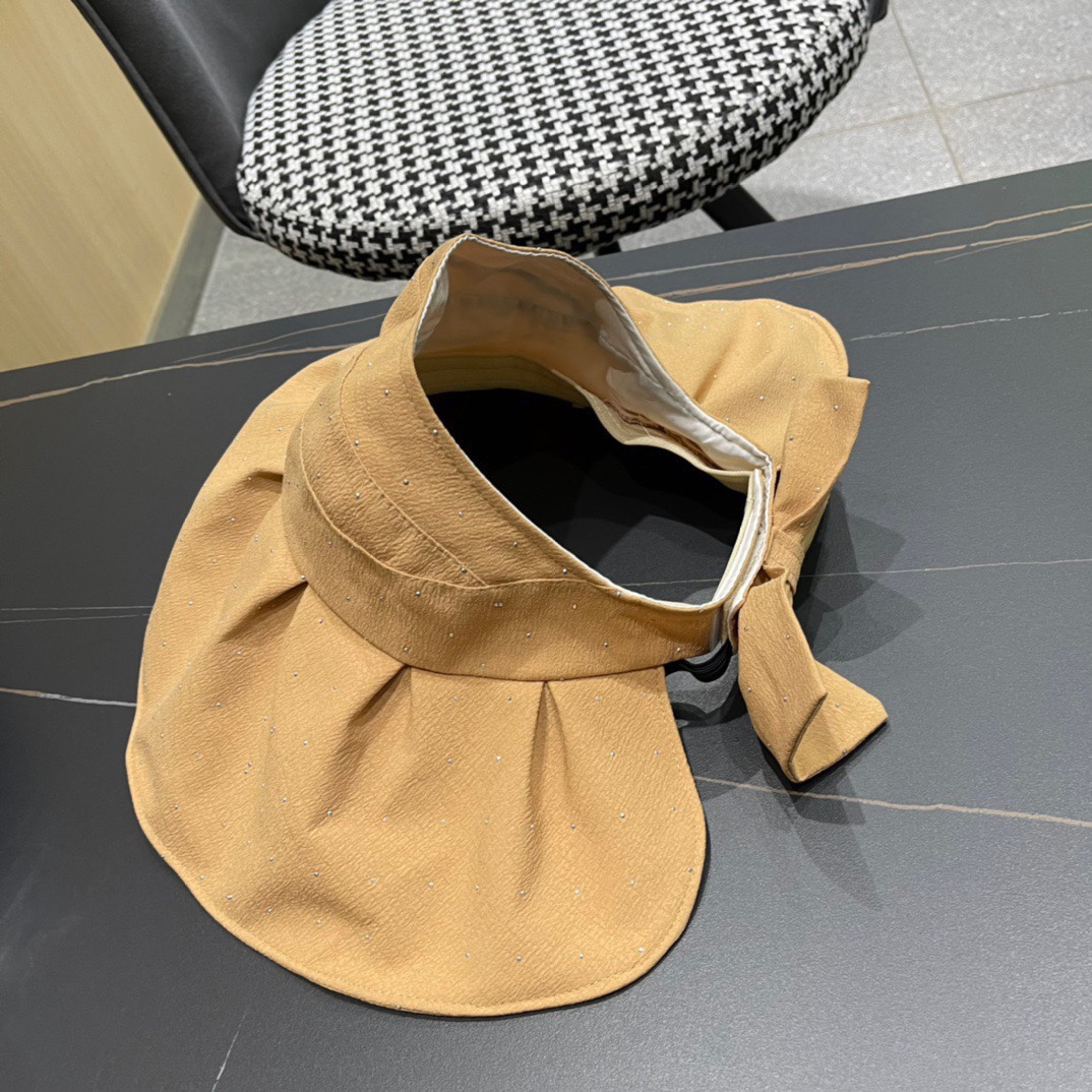  迪奥Dio*大檐空顶帽遮阳帽越简单越高级，时尚雅致
懂货可以闭眼入手