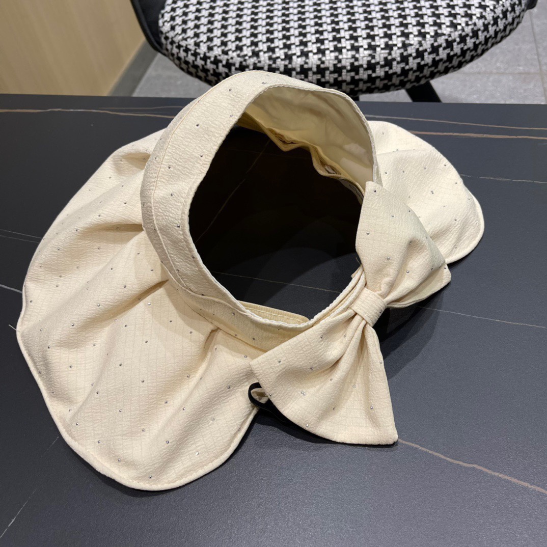  迪奥Dio*大檐空顶帽遮阳帽越简单越高级，时尚雅致
懂货可以闭眼入手