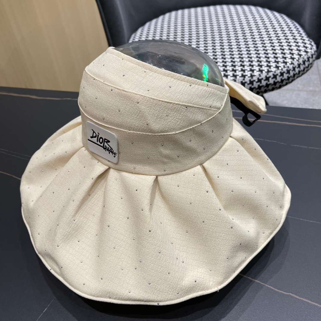  迪奥Dio*大檐空顶帽遮阳帽越简单越高级，时尚雅致
懂货可以闭眼入手