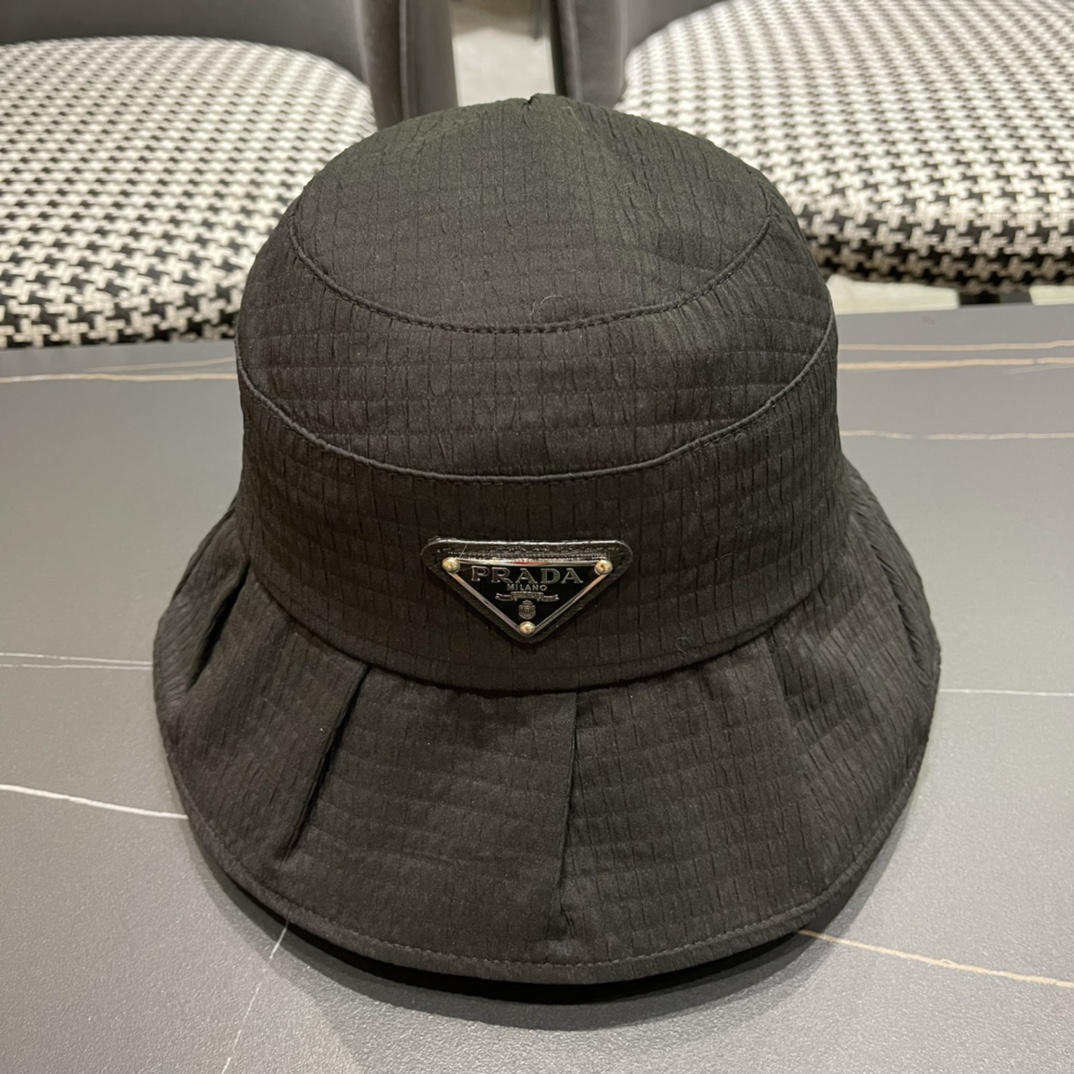 NO:221290,PRADA new fisherman hat is exquisite and classic, fashionable and versatile!  The fragrant powder is closed and you can enter!  Hat fisherman hat baseball hat knit hat, hat, prada, prada, espadrilles, hats19860909PRADA普拉达 新款渔夫帽精致经典 时尚百搭款！香粉闭眼入！帽子渔夫帽棒球帽针织帽,帽子,prada,prada,espadrilles,hats,hat