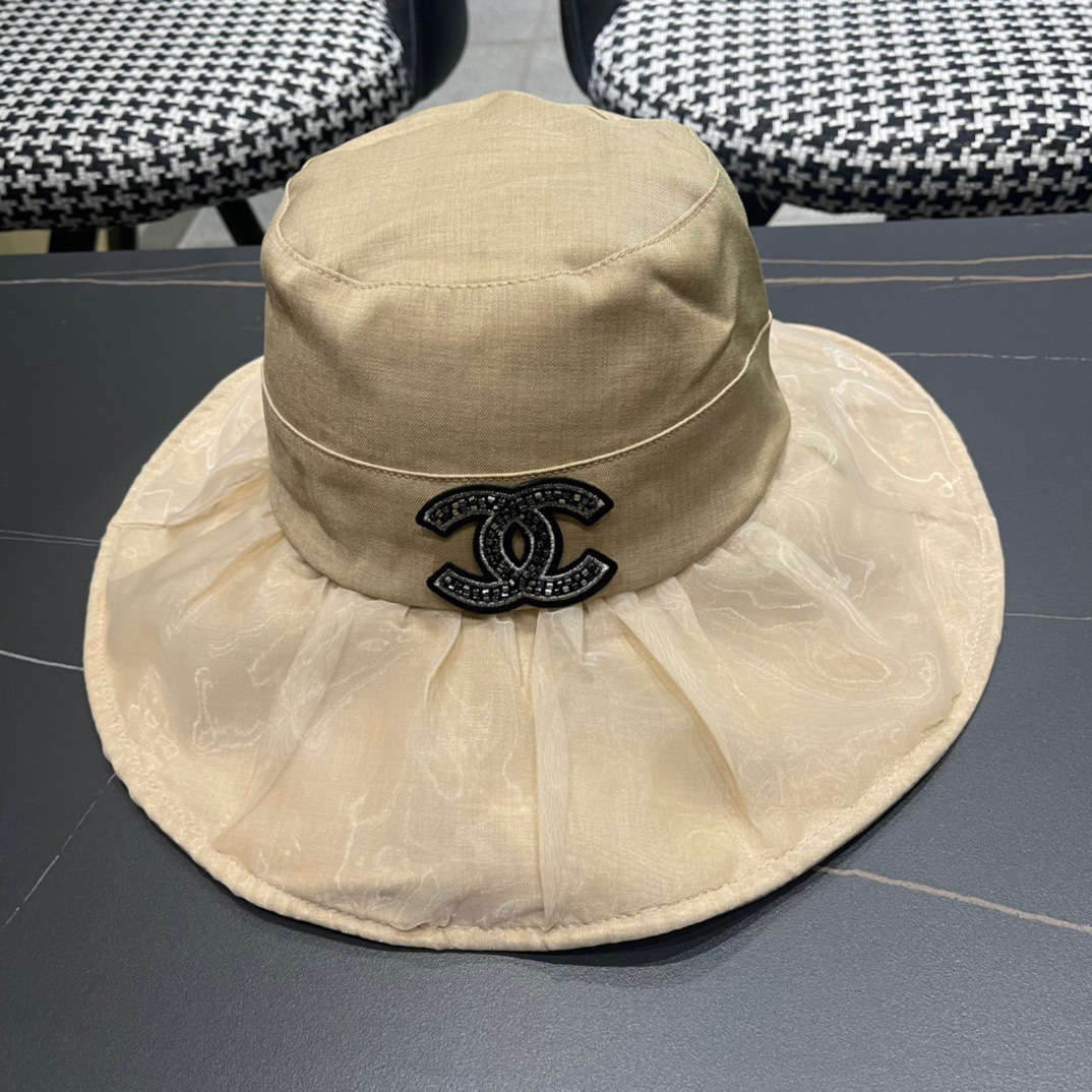  【CHANEL香奈儿】2024新款高级网红小香风渔夫帽，遮阳又超好搭配，出街单品