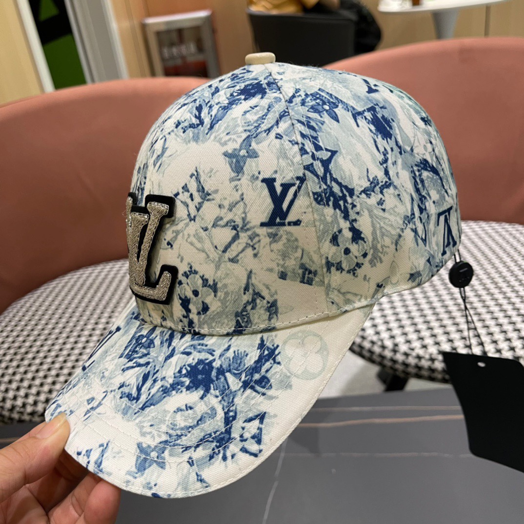  LV(路易威登)新款老花原单棒球帽，11开模订制，做工细致完美，质量超赞，基础头围56，贴片可调节。