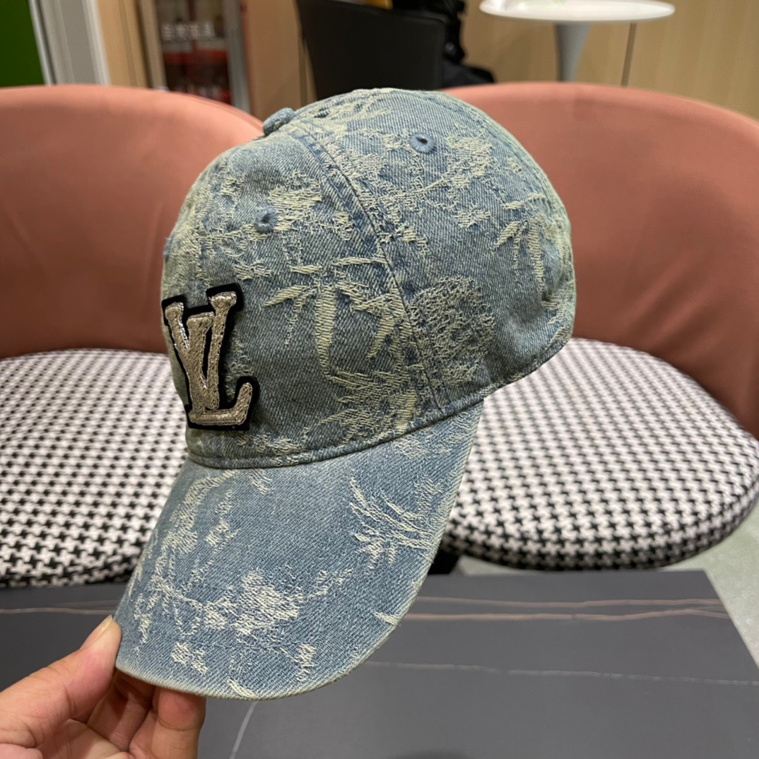 🧢LV路易威登经典棒球帽，非常经典的经典，流行的复古美，四季可用，出门必备，非常显脸小