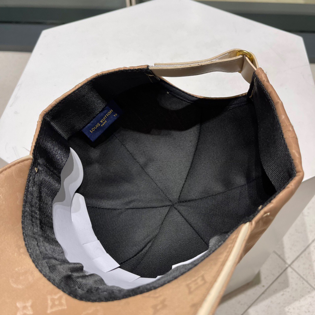 【LV】专柜新款棒球帽，大牌同步，超好搭配，出货！