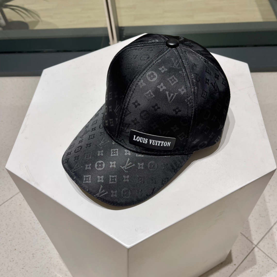 【LV】专柜新款棒球帽，大牌同步，超好搭配，出货！