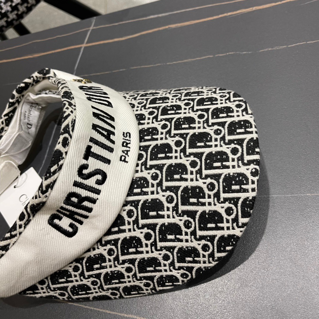 迪奥Dior 2024春夏原单新款专柜爆款刺锈字母空顶帽越简单越高级，时尚雅致懂货可以闭眼入手